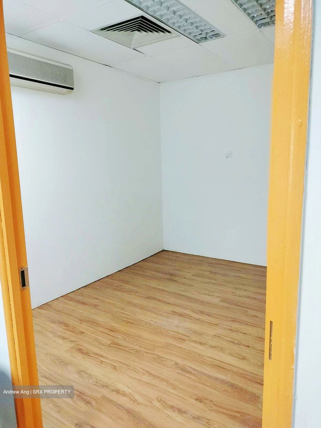 Golden Mile Tower (D7), Office #450522591